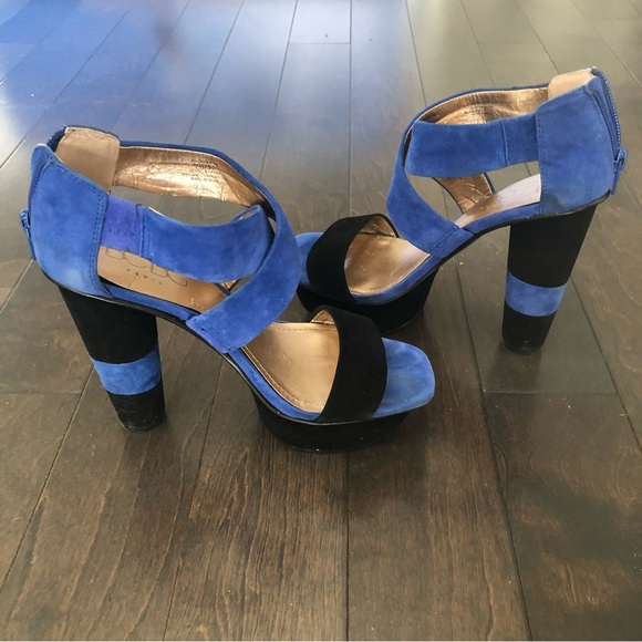 BCBG suede heels - Picture 2 of 8